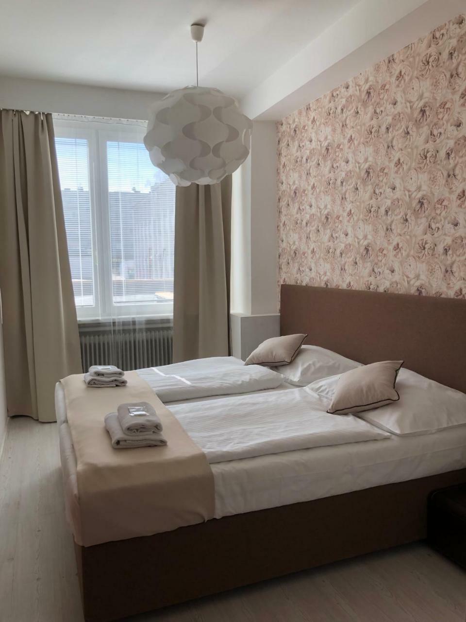 Hotel Ondras Zlin Ngoại thất bức ảnh