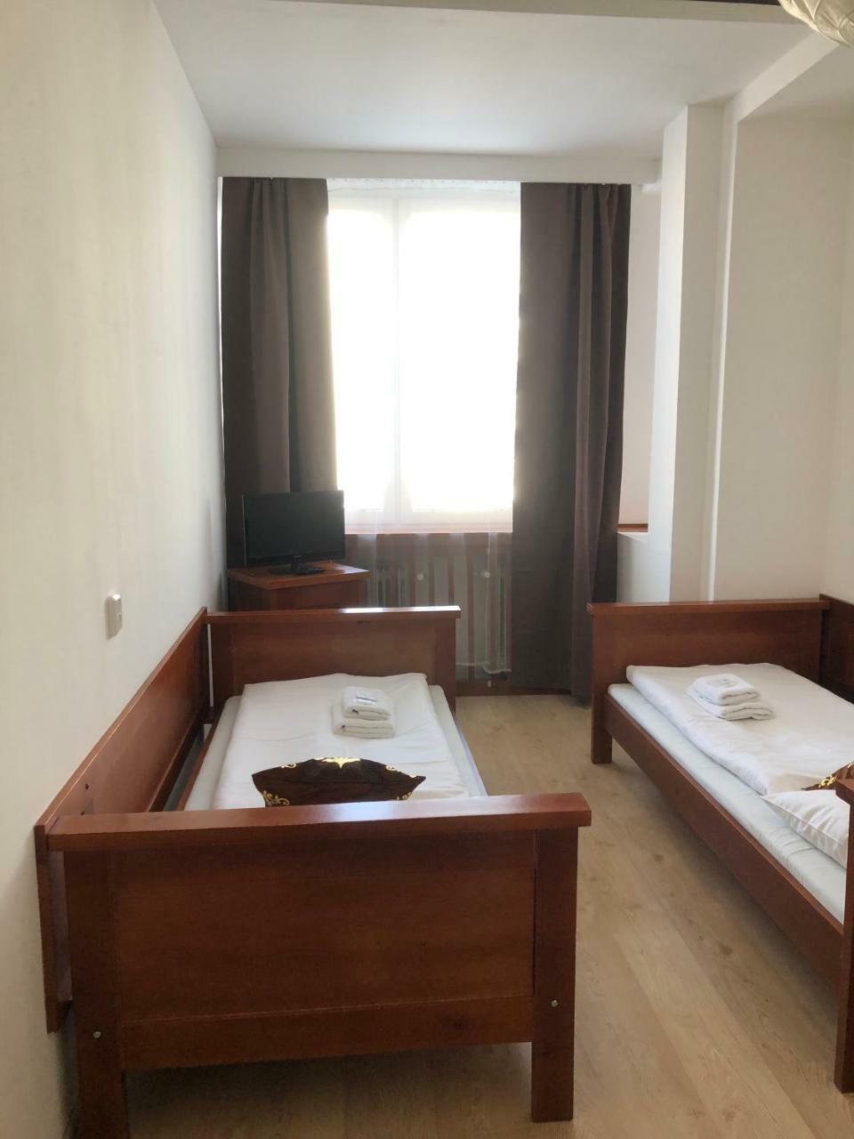 Hotel Ondras Zlin Ngoại thất bức ảnh