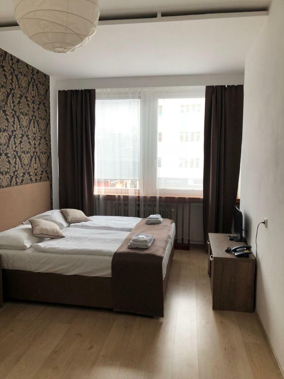 Hotel Ondras Zlin Ngoại thất bức ảnh