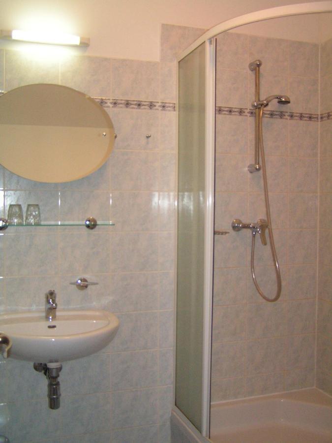 Hotel Ondras Zlin Ngoại thất bức ảnh
